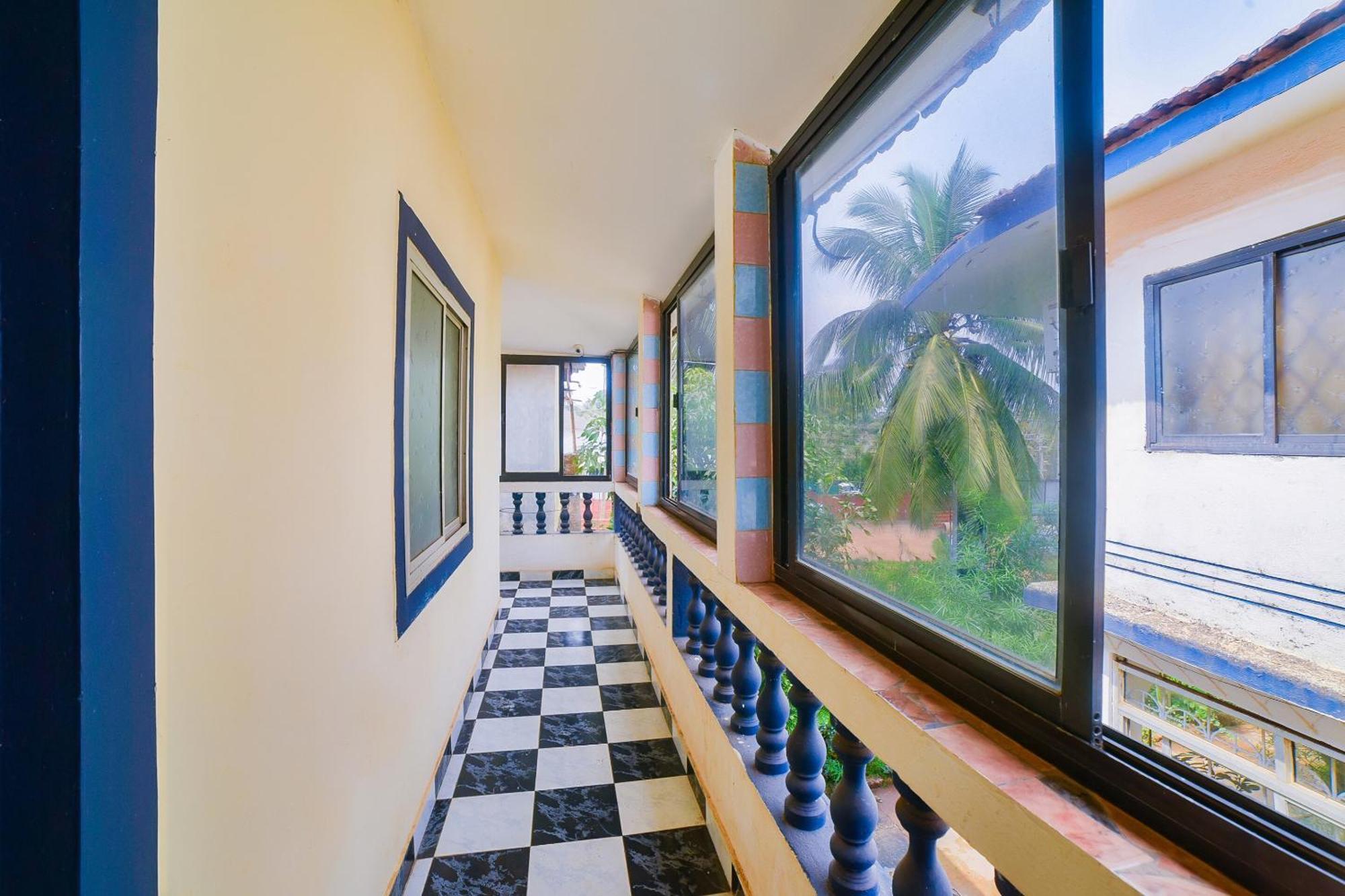 Oyo Royal Castle Near Baga Beach Extérieur photo